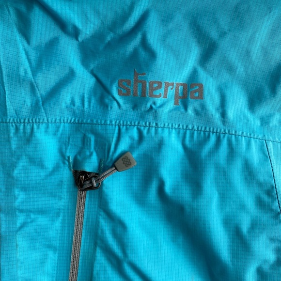 Sherpa Adventure Gear Waterproof Lightweight Rain Jacket - Picture 4 of 5
